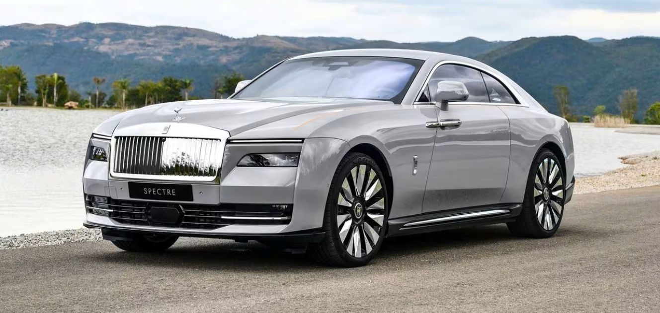 Rolls-Royce Spectre Rent