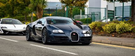 Rent Bugatti Como