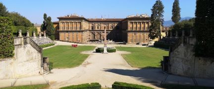 Rent Luxury SUV Florence