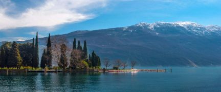 Rent Luxury SUV Lake Garda