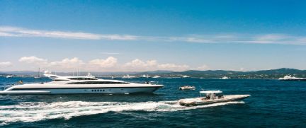 Rent Performance SUV Saint Tropez