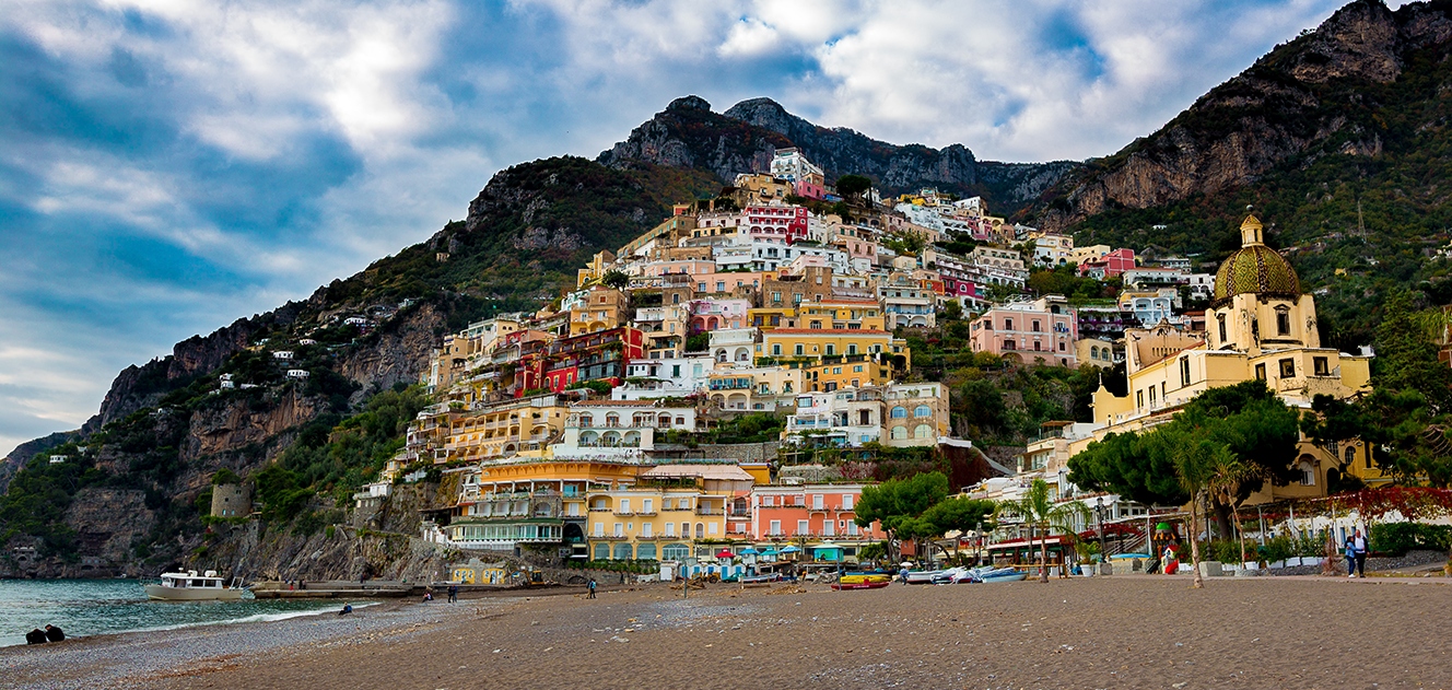 Rent a Luxury Car in Positano