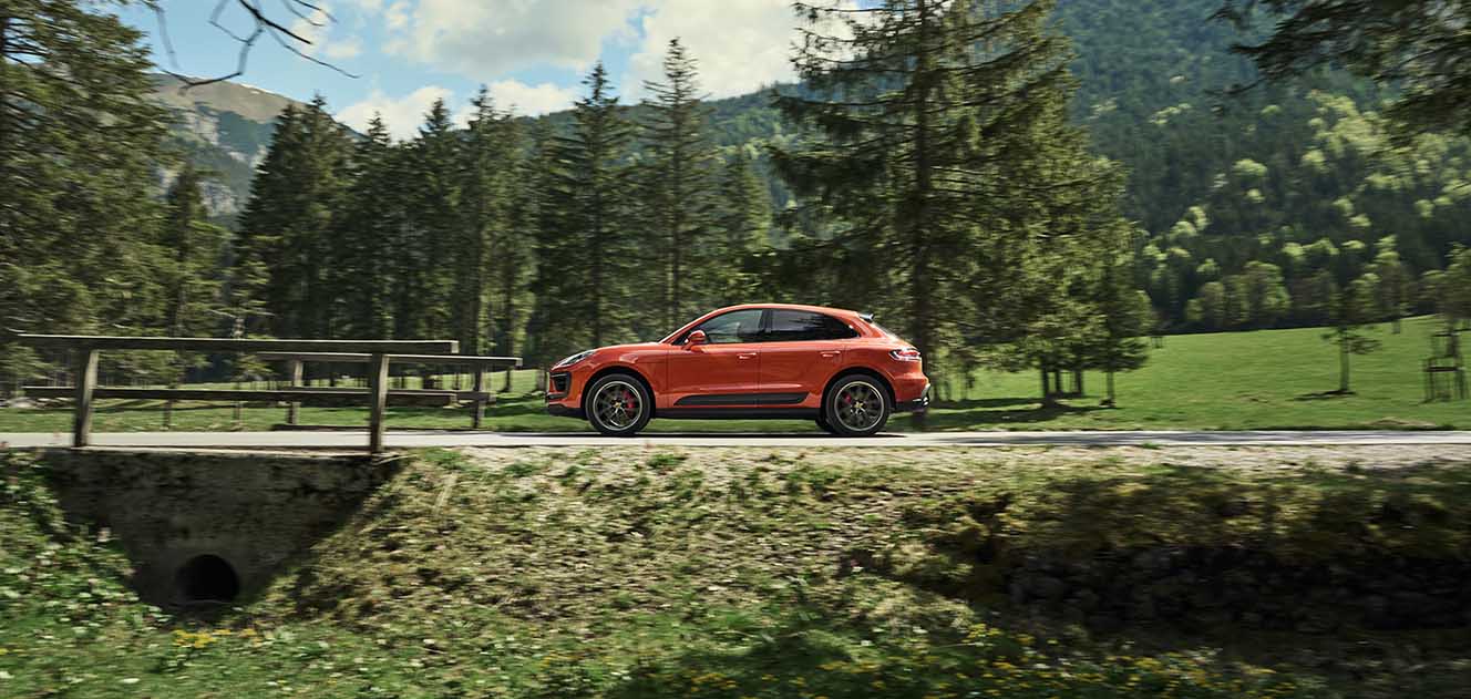 Porsche Macan Rent