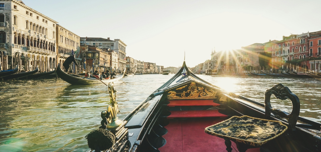 Rent a Luxury Cabriolet in Venice