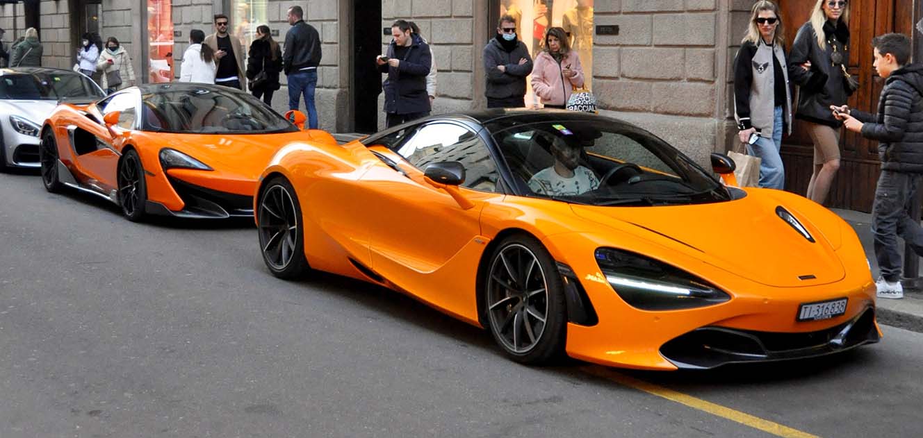 McLaren 720S Spider Rent
