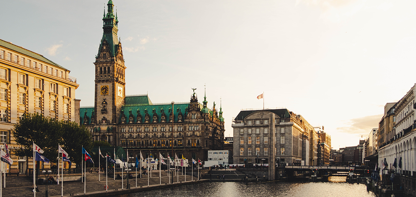 Rent a Luxury Car in Hamburg