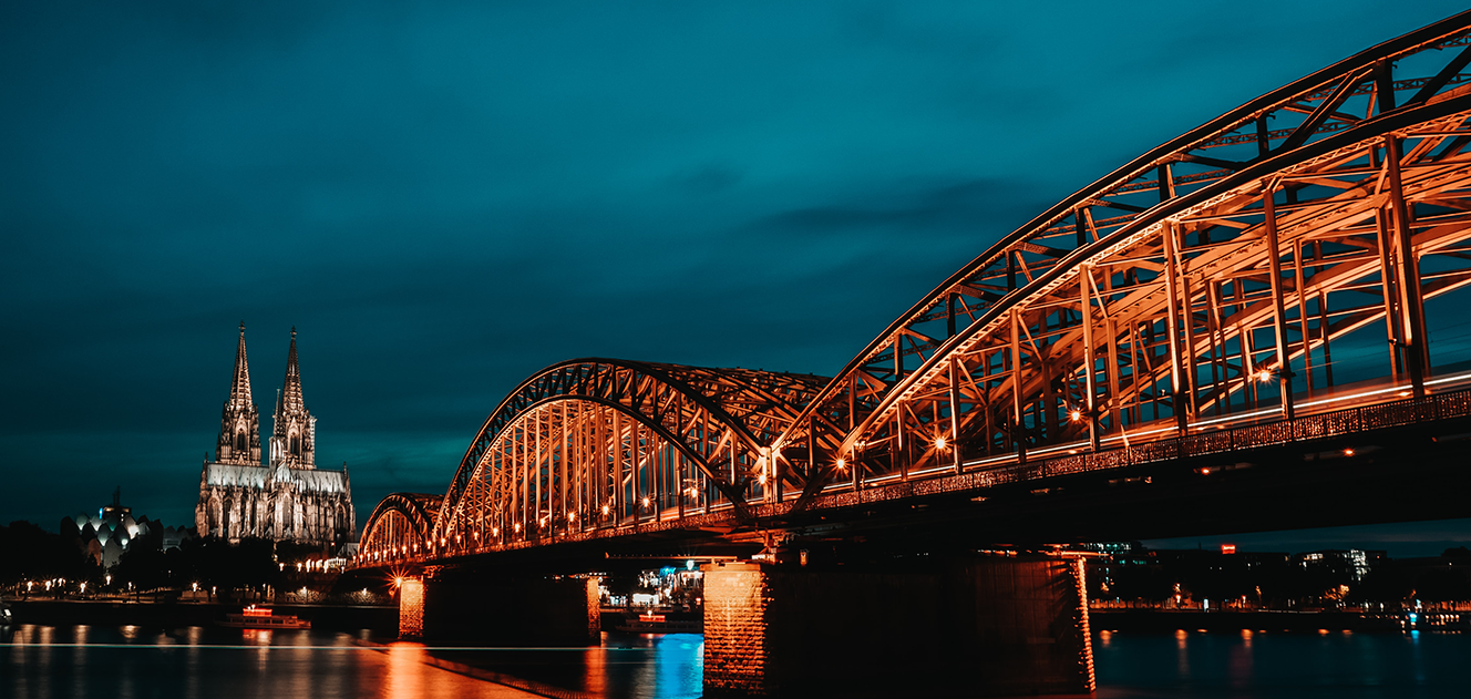 Rent a Luxury Car in Köln