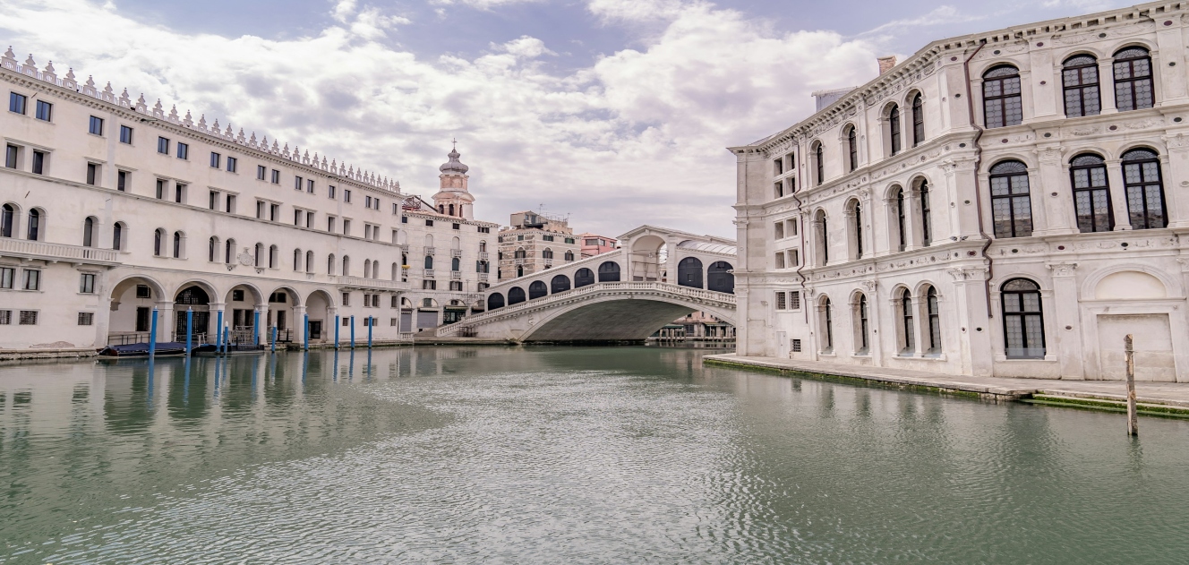Rent a Cabriolet in Venice