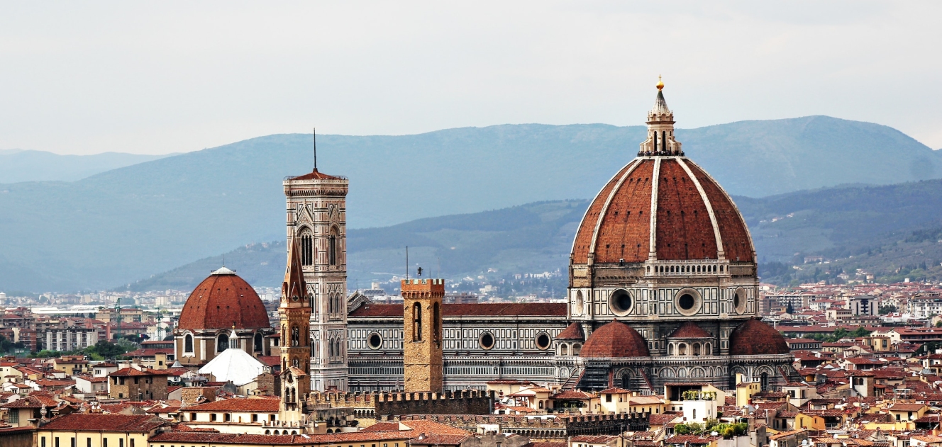 Rent a Convertible Sports Car in Florence