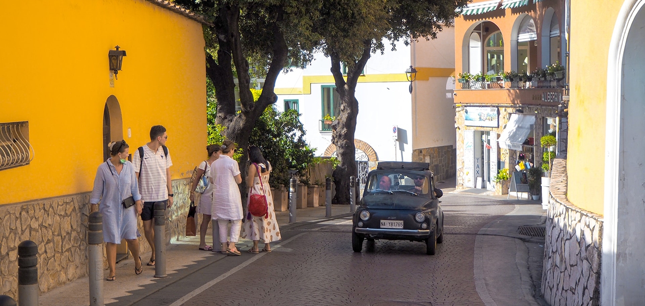 Rent a Luxury Car in Sorrento