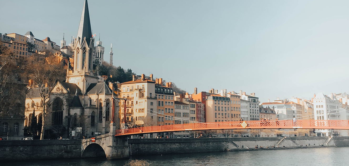 Rent a Luxury Car in Lyon