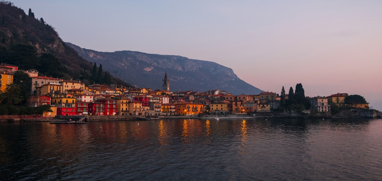 Rent an Executive Car in Como