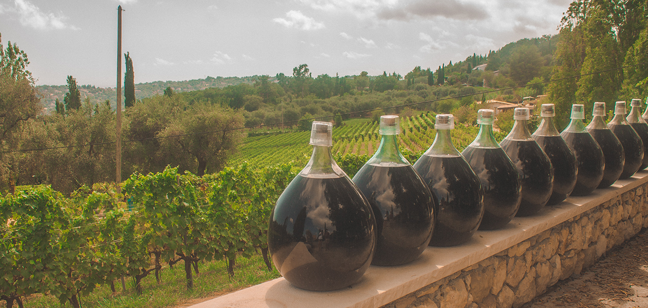 Rent a Luxury Car in Bordeaux