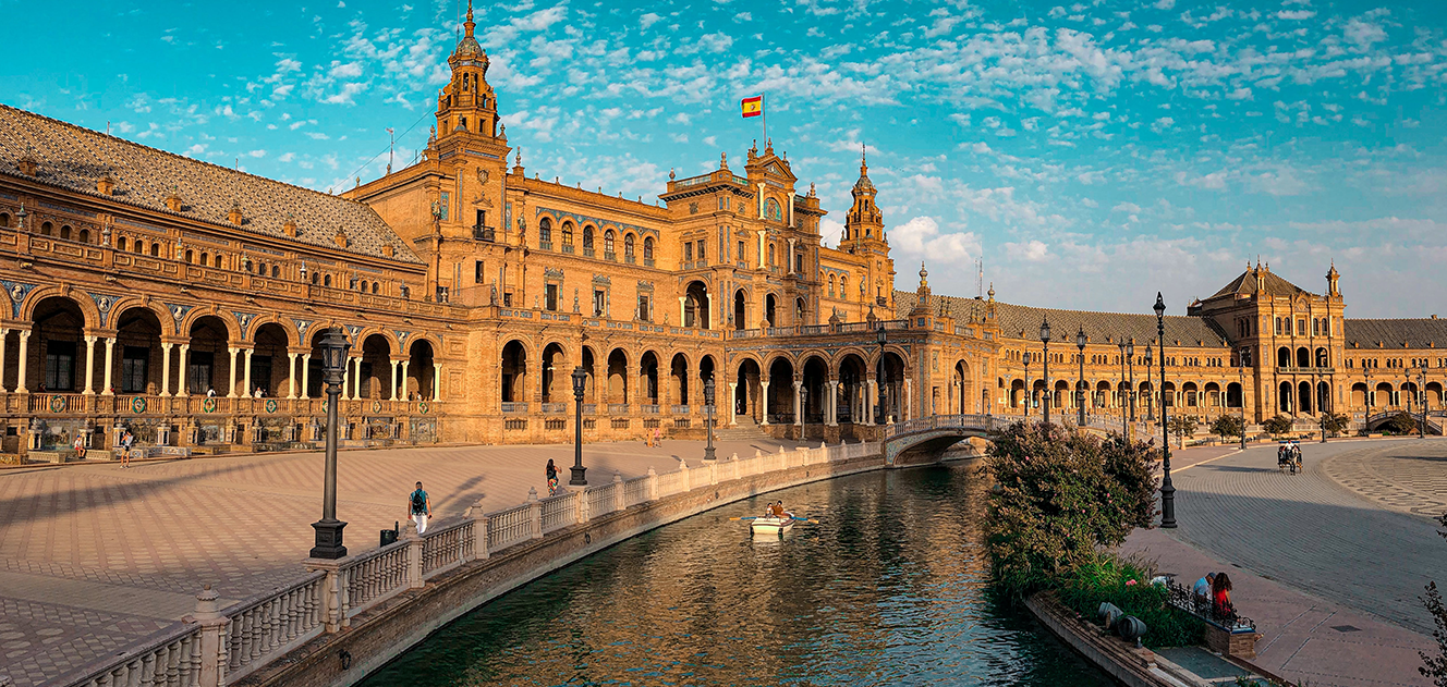 Rent a Luxury Car in Sevilla