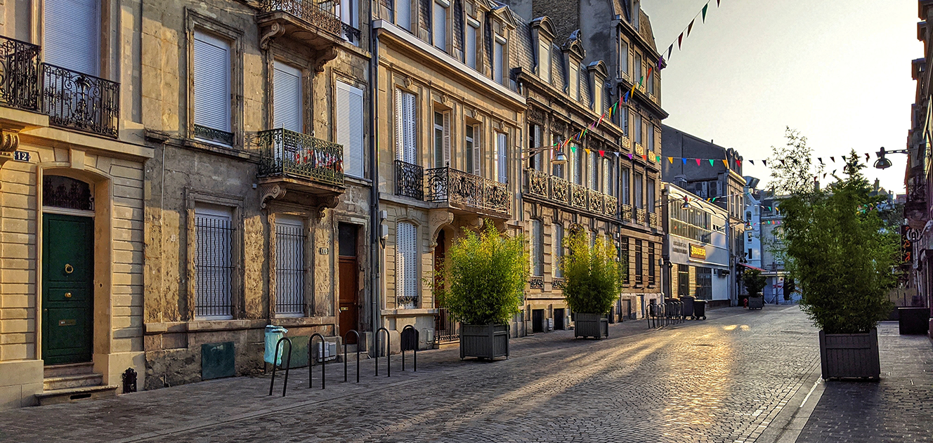 Rent a Luxury Car in Reims